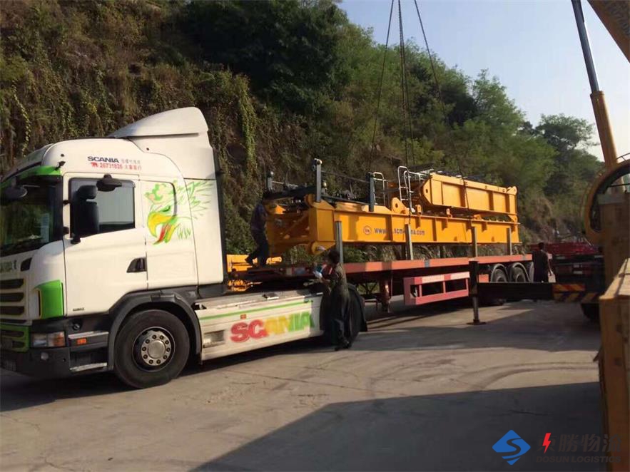 四川吊機平臺運輸到香港物流；大件貨物運輸到香港；大型貨物運輸到香港