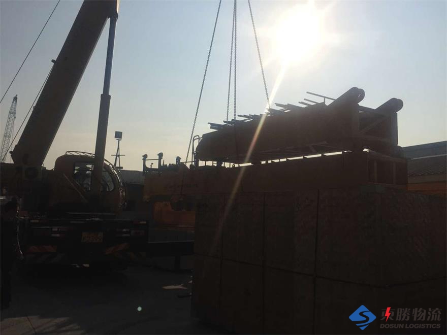 四川吊機平臺運輸到香港物流；大件貨物運輸到香港；大型貨物運輸到香港