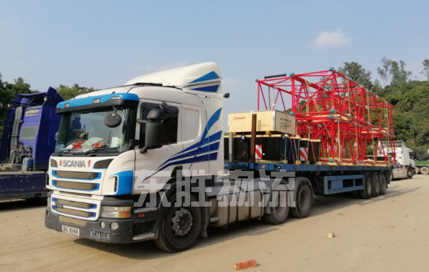 佛山物流到香港，佛山發(fā)貨到香港專線，深圳東勝物流中港平板車運輸案例圖